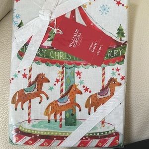 Williams Sonoma NWT Merry Christmas Dish Towels Set of 2